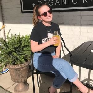 Meet your Posher, Layna